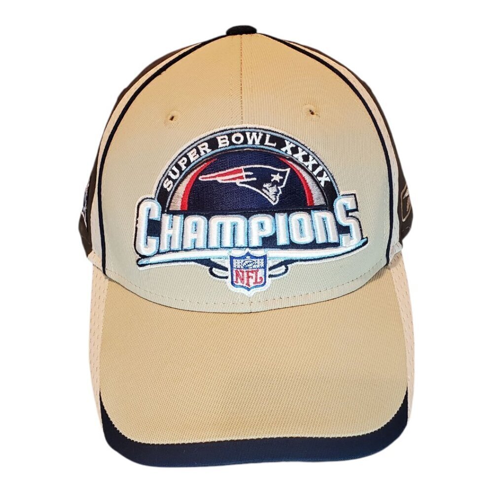 REEBOK NFL New England Patriots Super Bowl XXXIX Champions Locker Room Cap 2005
